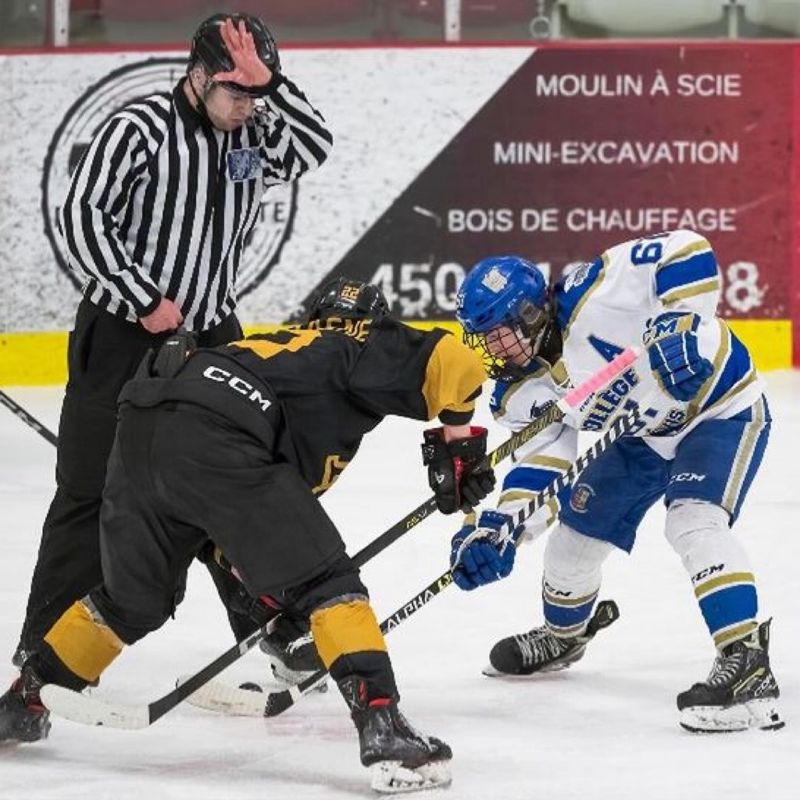 Jonathan St-hilaire (2009) - Right winger at Collège de Lévis M18 D1 - bio