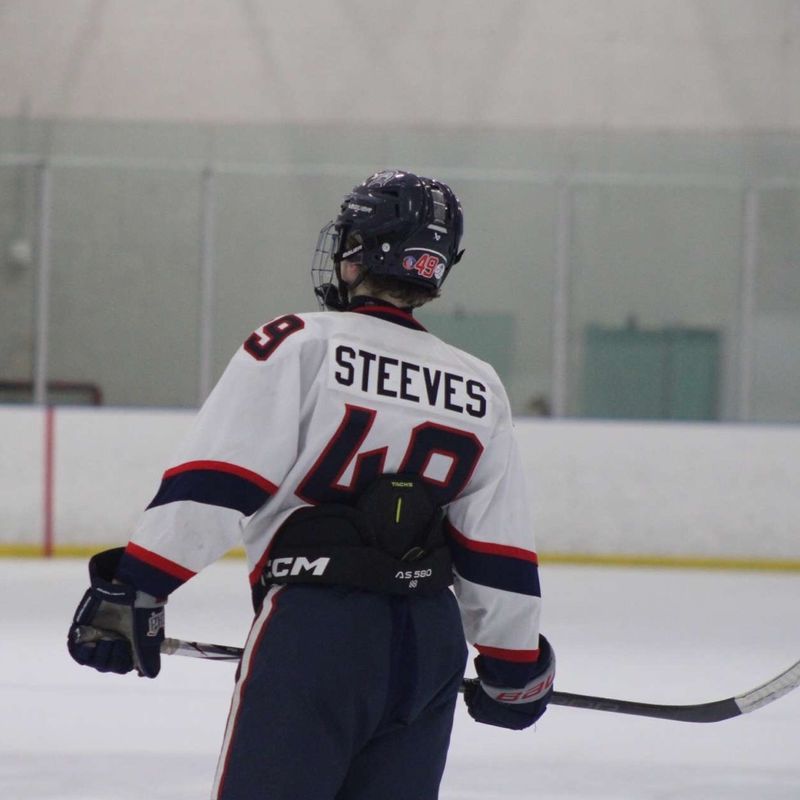 Jackson Steeves